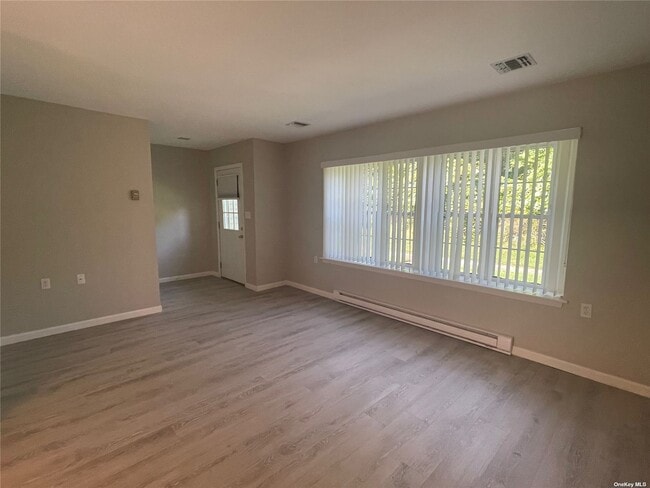 Building Photo - 428 Aylesbury Ct