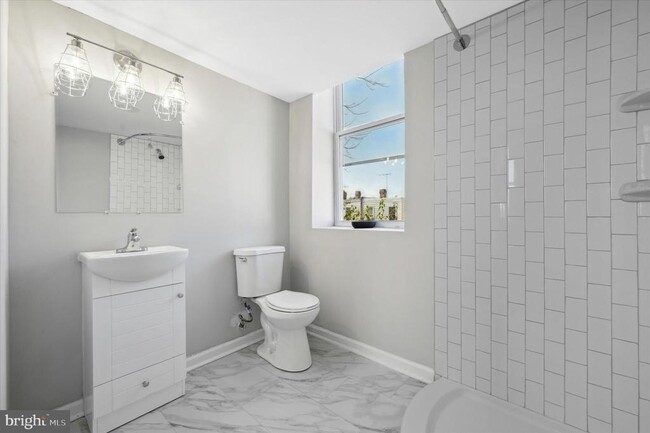 Building Photo - 537 N 64th St