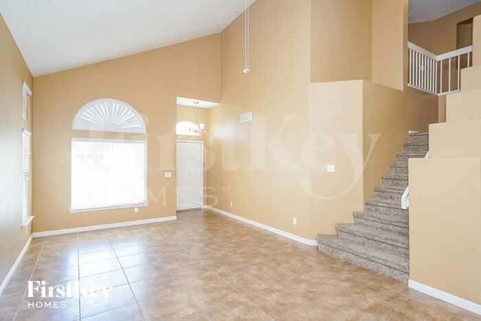 Foto principal - 9300 Magic Flower Ave