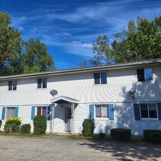 Building Photo - 1019 Colonial Dr