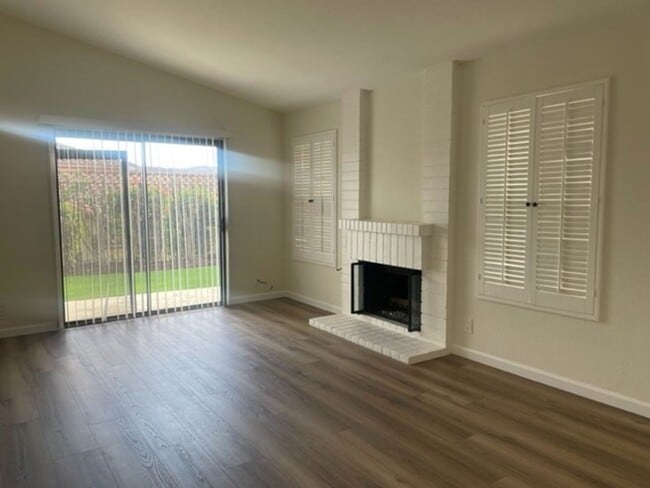 Foto del edificio - Cozy Comfort in a Gated Community
