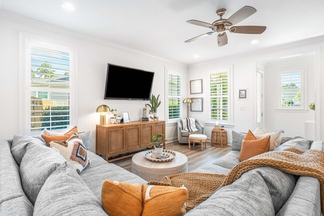 Foto del edificio - 229 Windrow Way