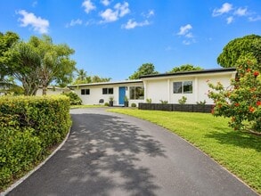 Building Photo - 1321 NE 26th Terrace
