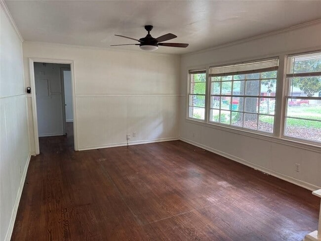 Photo - 828 Catherine St House