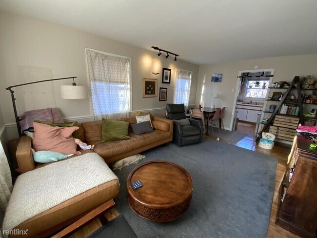 Building Photo - 2 br, 1 bath Townhome - 2314 Fairview Terrace