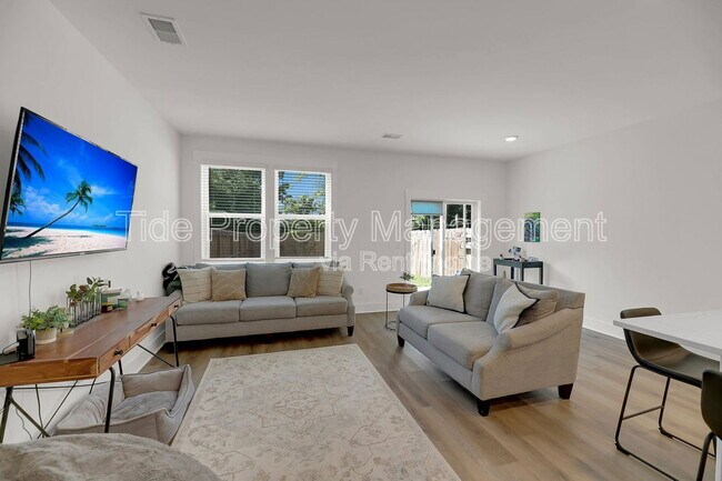 Foto del edificio - 1549 Evergreen St