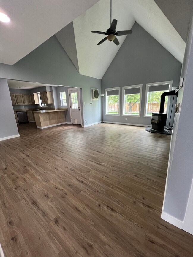 Main floor living room - 2965 Bluebird Ln