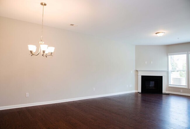 Foto del edificio - 1210 Foxcroft Ln
