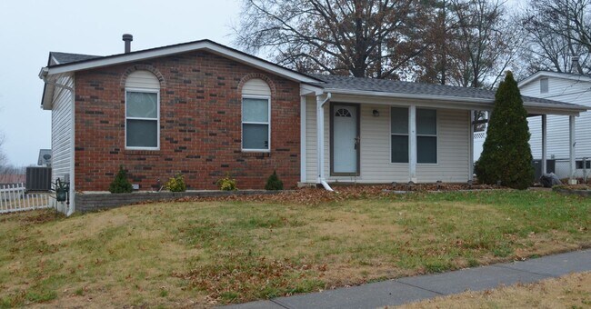 Foto del edificio - Coming Soon! 3 bed 1 bath in Fenton