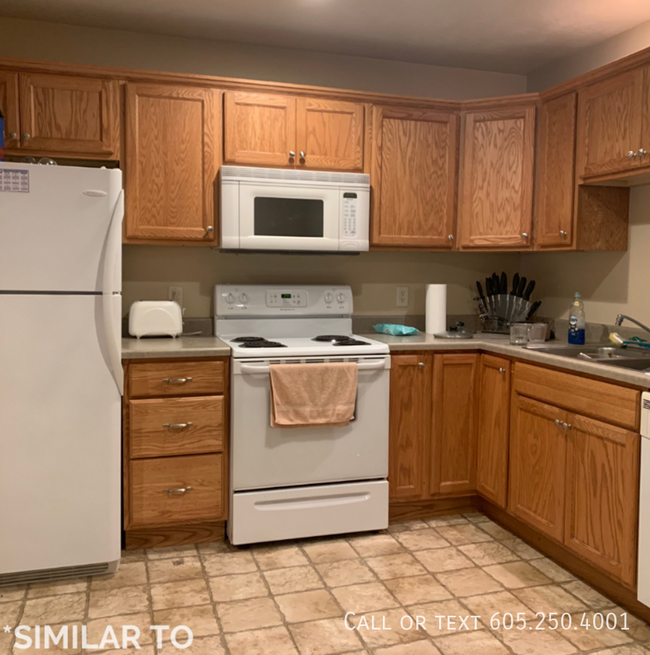 Building Photo - Spacious 1 Bedroom Townhome in Brandon, SD!