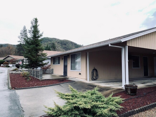 Foto del edificio - 111 Wards Creek Ln