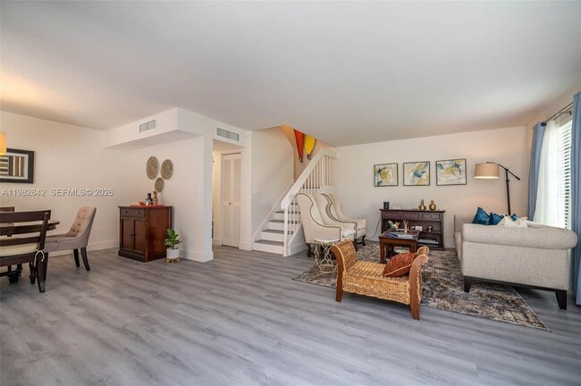 Building Photo - 4702 SW 67th Ave