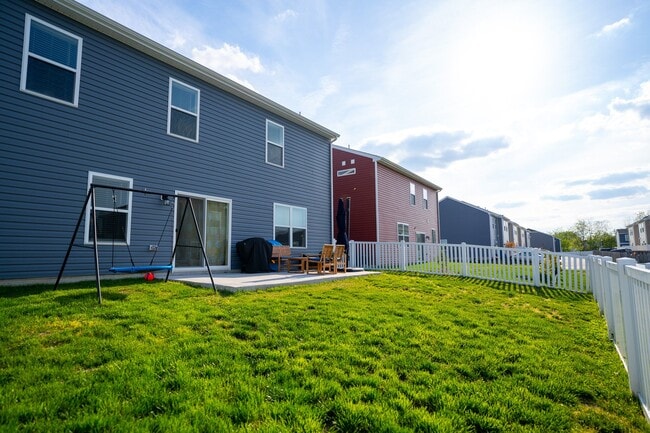 Building Photo - 144 Fellowship Dr