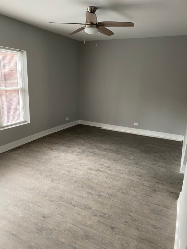 Building Photo - 4728 N Racine Ave
