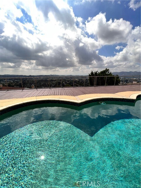 Foto del edificio - 881 Harrington Rd