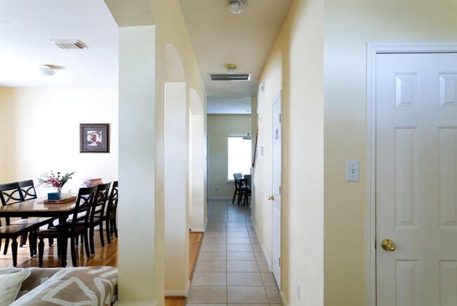 Foto del edificio - 5318 Lindenchase