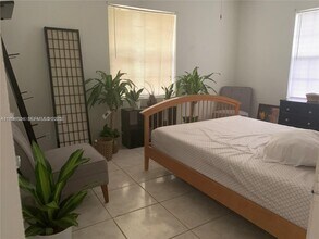 Building Photo - 12215 NE 9th Ave