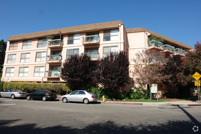 Building Photo - Valleyheart Drive Apartments