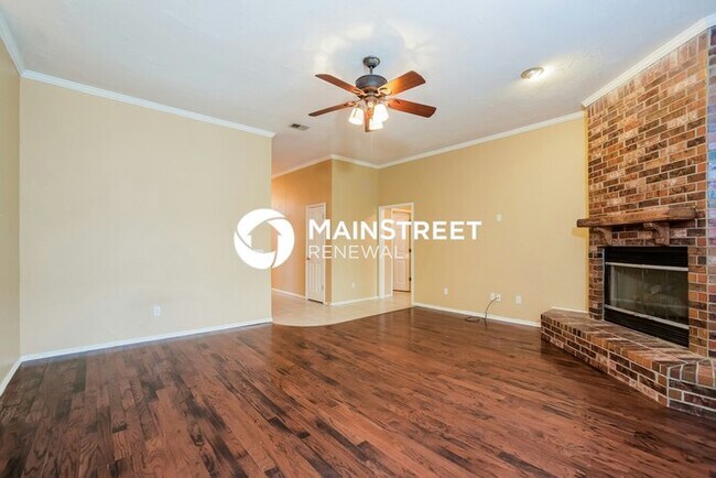 Building Photo - 536 SW 154th Ct