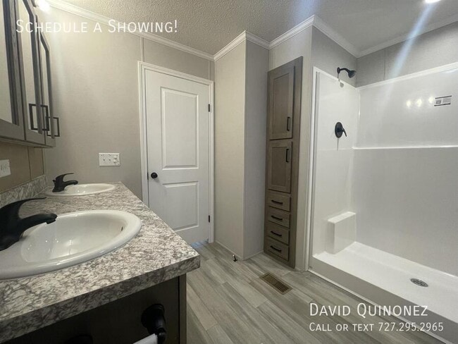 Building Photo - 701 Mill St