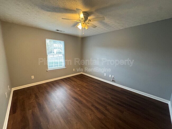 Foto del edificio - 1780 Campbell Ives Ct SW