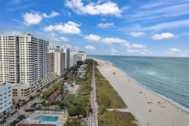 Foto del edificio - 2555 Collins Ave