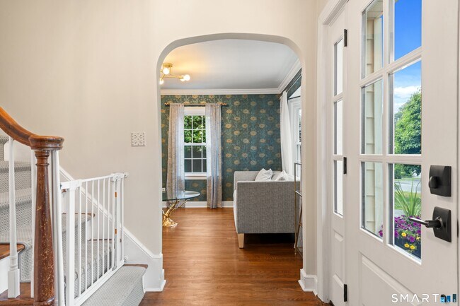 Foto del edificio - 63 Lockwood Rd