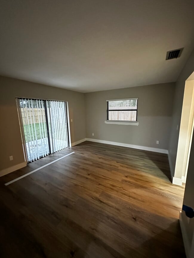 Building Photo - 99 Nob Hill Cir