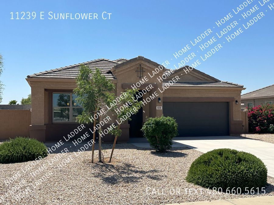 Primary Photo - Single Level Florence Home Ready For Immed...