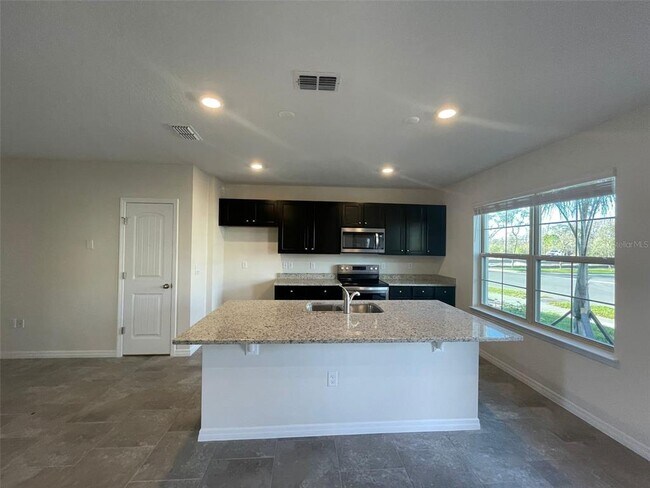 Building Photo - 10119 SALT POINT Dr