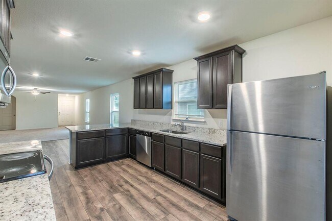 Building Photo - 136 Allington Cir