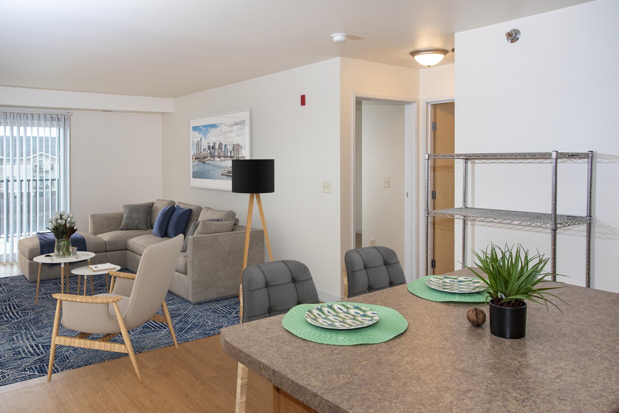 Foto principal - Ashland Apartment Homes