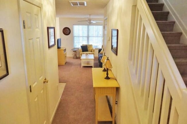 Foto del edificio - 420 Red Rose Blvd