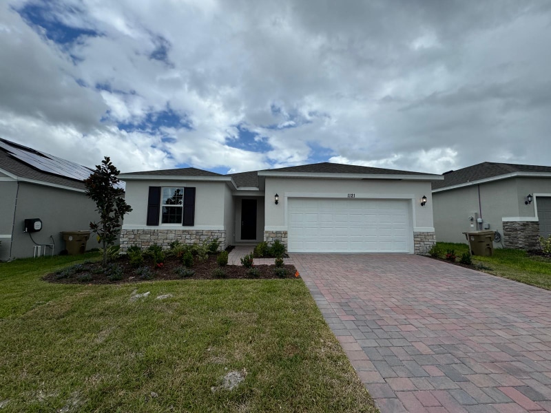 Photo - 1121 Sable Gln Dr