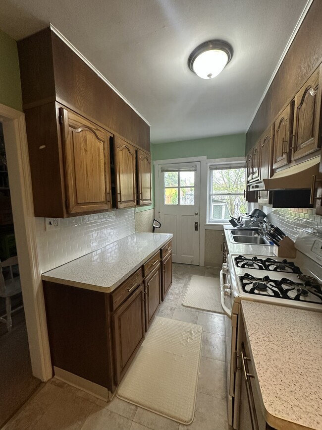 Foto del edificio - 210 S Union St