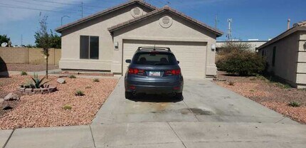 Building Photo - 16906 N Briarwood Dr