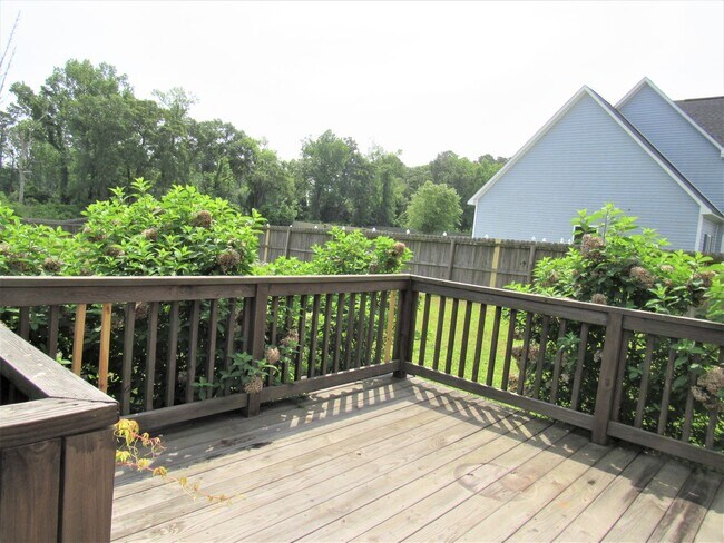 Building Photo - 4 BR 2.5 BA Sewell Fields of Verona