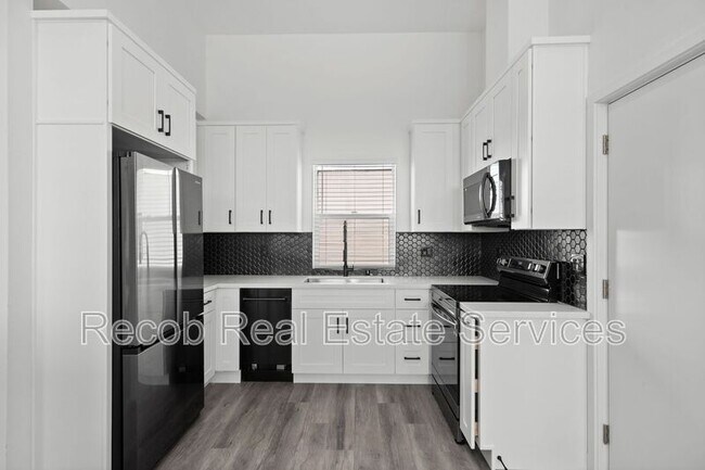 Foto del edificio - 6634-6644 Rockglen Ave