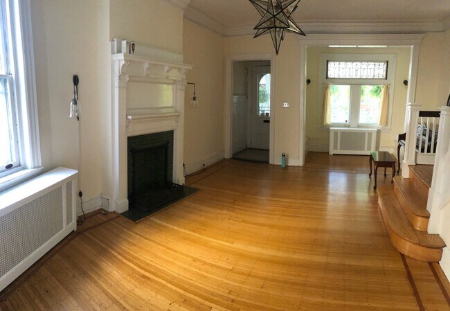 Building Photo - 4215 Osage Ave