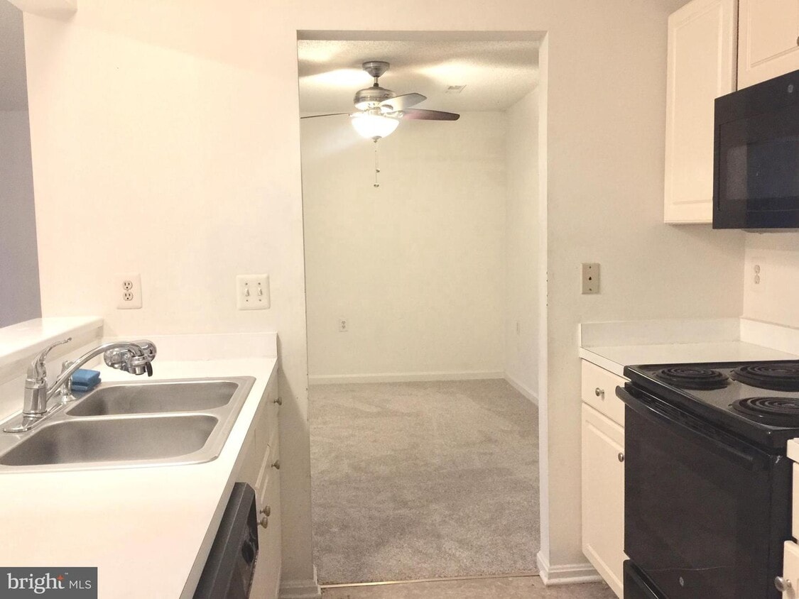 Primary Photo - 12900 Churchill Ridge Cir