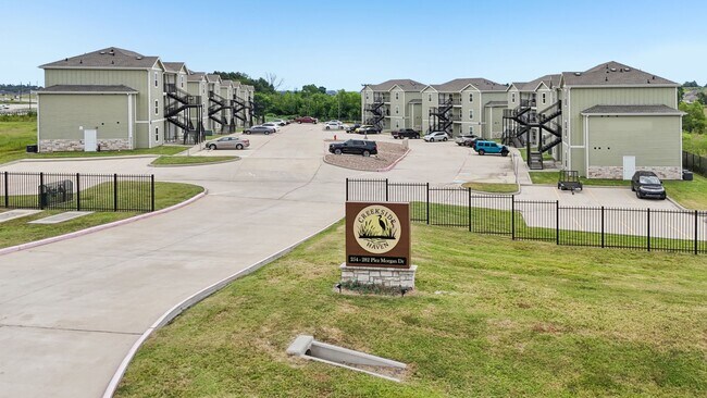 Building Photo - 254 Plez Morgan Dr