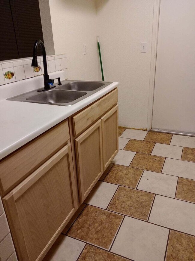 Foto del edificio - Spacious Home in Barstow.