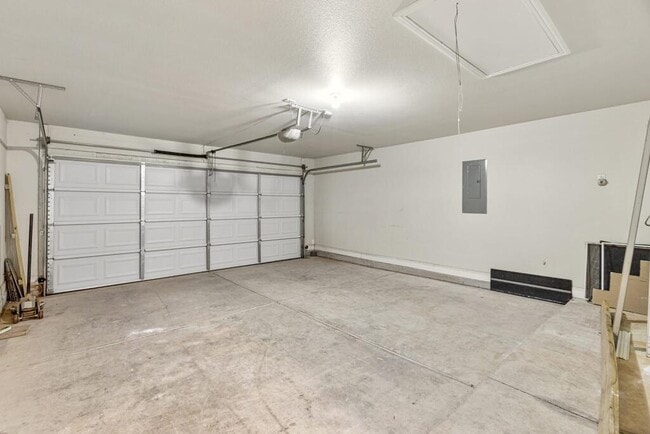 Building Photo - 504 E 96th St