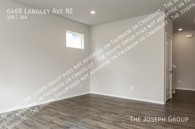 Foto del edificio - 6468 Langley Ave NE