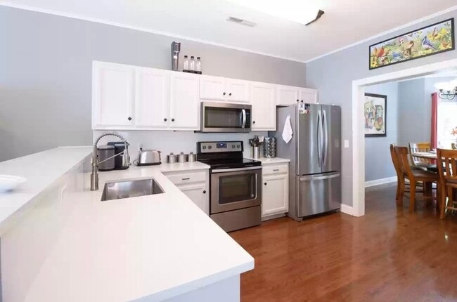 Photo - 219 Rowlette Cir (Murfreesboro, TN) Townhome