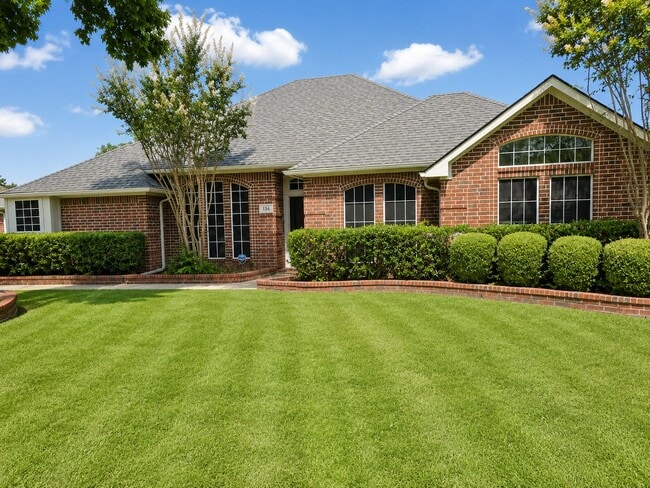 Photo - 134 Whispering Hills Dr House
