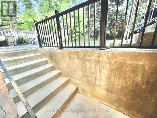 Building Photo - 159 Cocksfield Ave