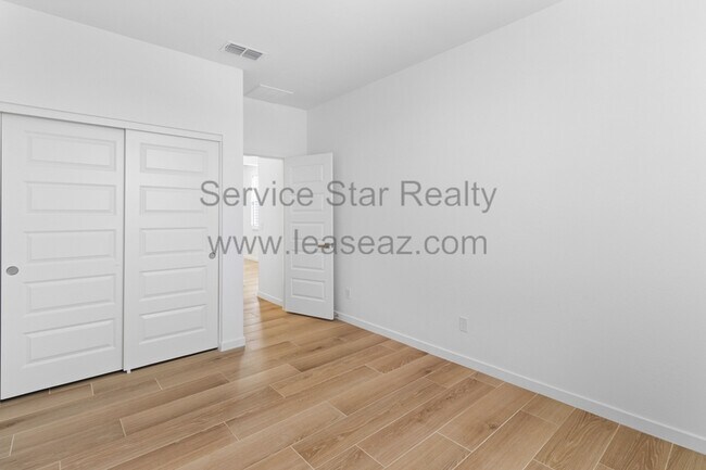 Building Photo - 4831 S 119th Dr