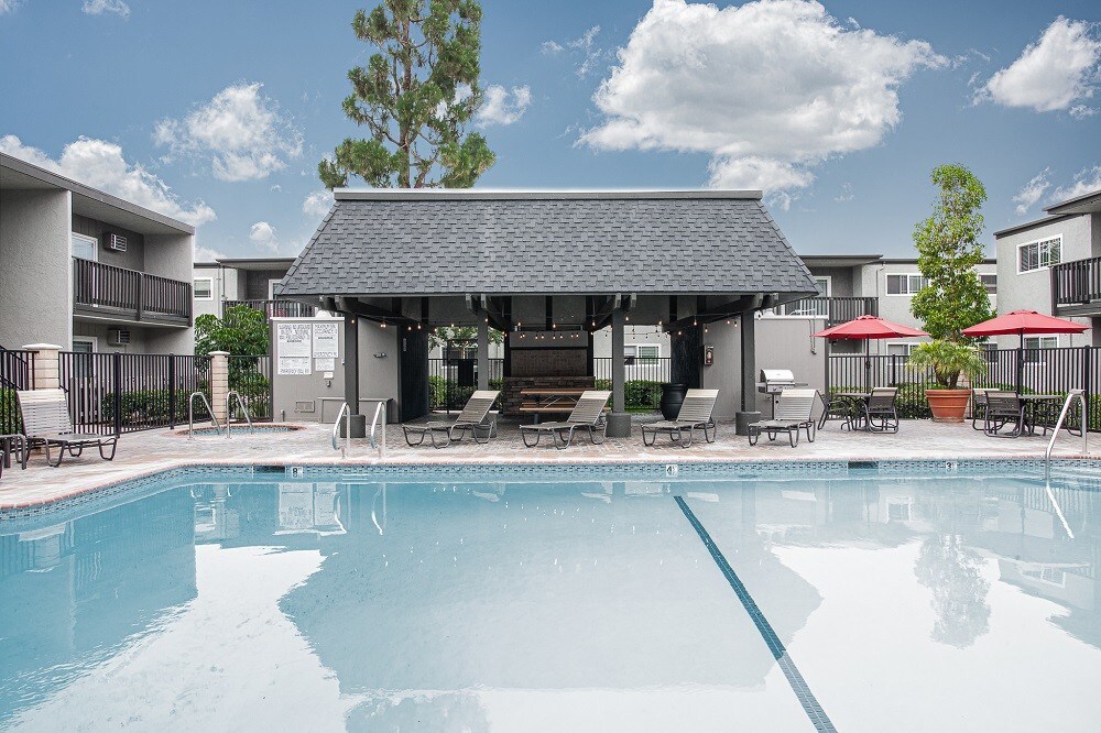 Summer Crest Apartments Anaheim, CA