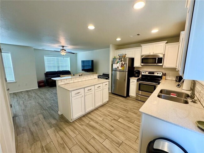 Foto del edificio - 271 S Breakwater Ln